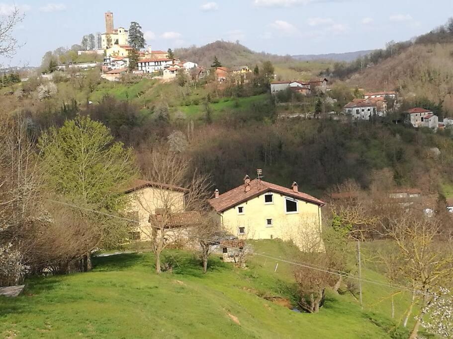 Casa Nel Verde Ca Dla Cola Mombasiglio Bagian luar foto