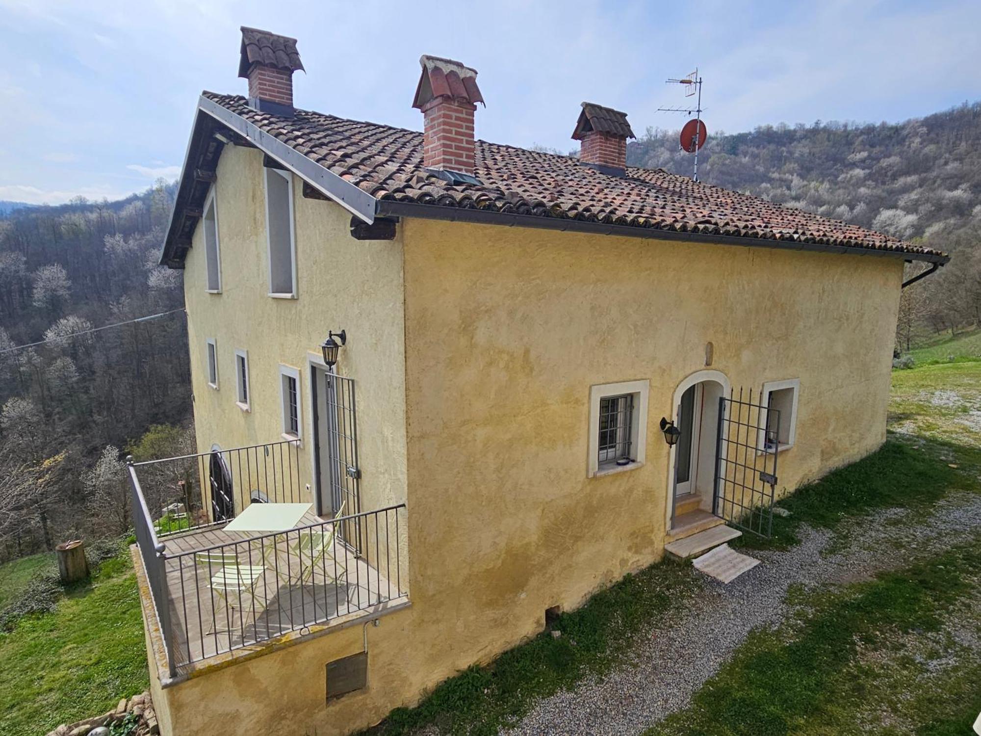 Casa Nel Verde Ca Dla Cola Mombasiglio Bagian luar foto